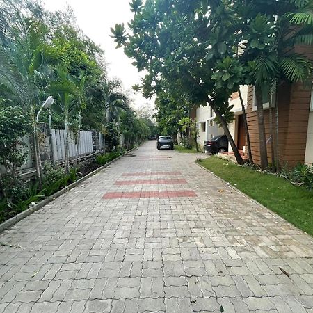Barefootbay - Villa With Private Beach Access Chennai Exteriör bild